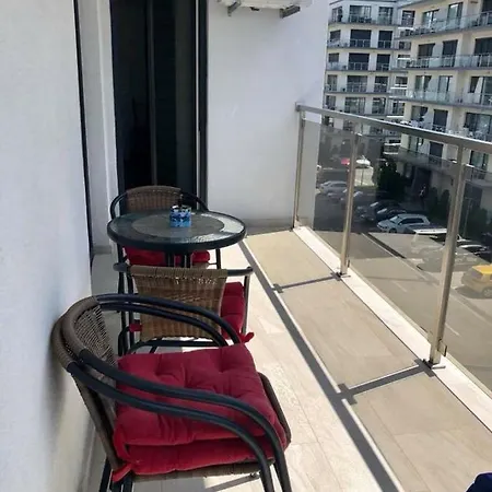 Loftus Road Apartmán